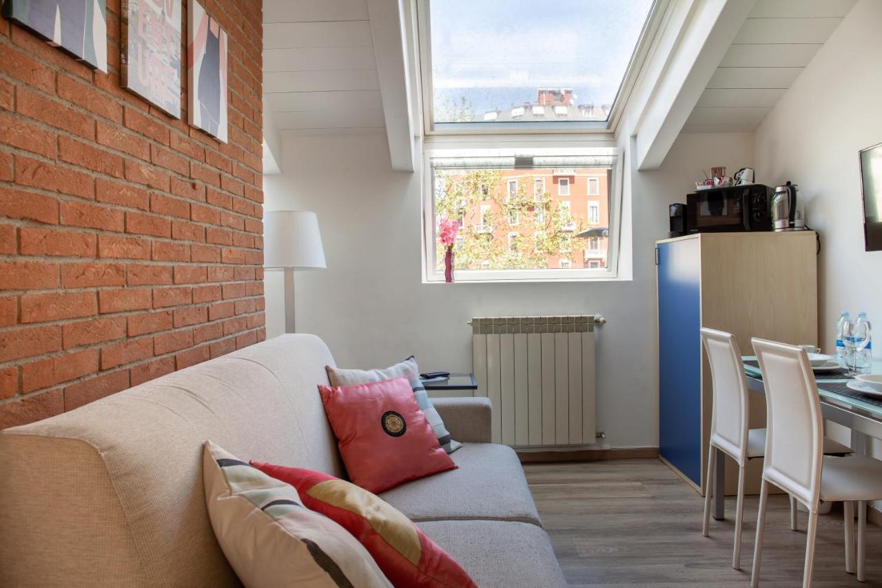 Sunshine Raggio Di Sole Apartment Милано Екстериор снимка