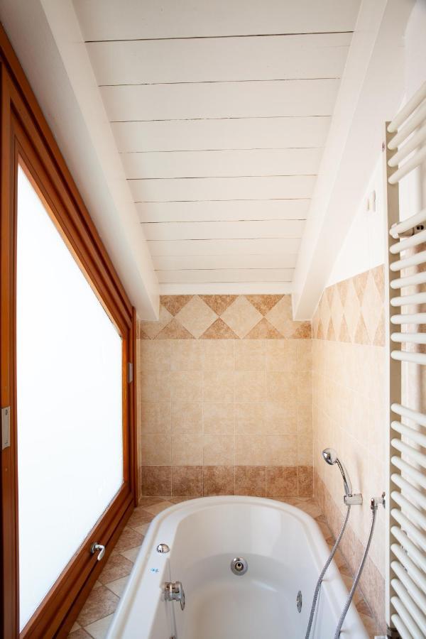 Sunshine Raggio Di Sole Apartment Милано Екстериор снимка